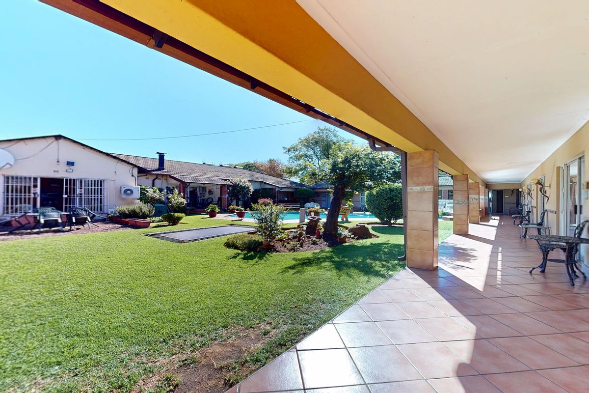 Turnkey 20-Room Guest House & Hospitality Investment Near Johannesburg’s Rand Airport - Photo 2