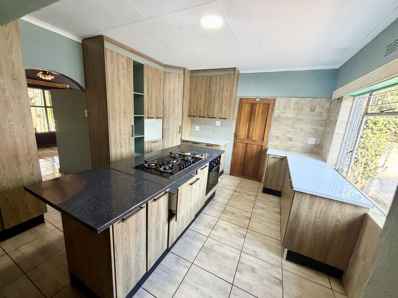 Family home with flat for sale , in Louis Trichardt - Photo 2