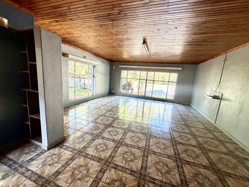 Family home with flat for sale , in Louis Trichardt - Photo 10