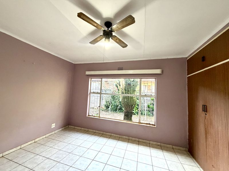 Family home with flat for sale , in Louis Trichardt - Photo 8