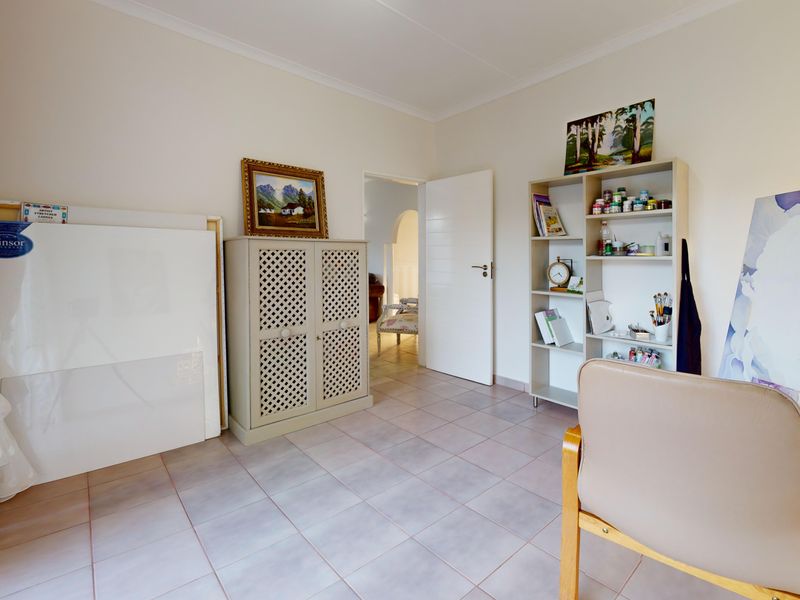 Family Living at Its Finest  – With Flatlet Starting to Bid from R1 550 000 - Photo 10