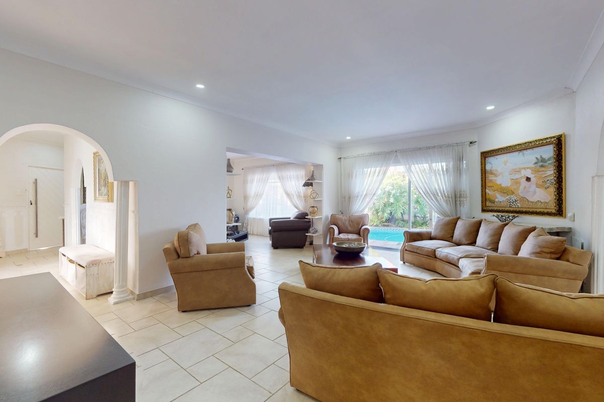 Family Living at Its Finest  – With Flatlet Starting to Bid from R1 550 000 - Photo 5
