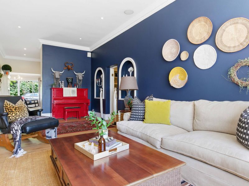 Character home with flatlets - Photo 7