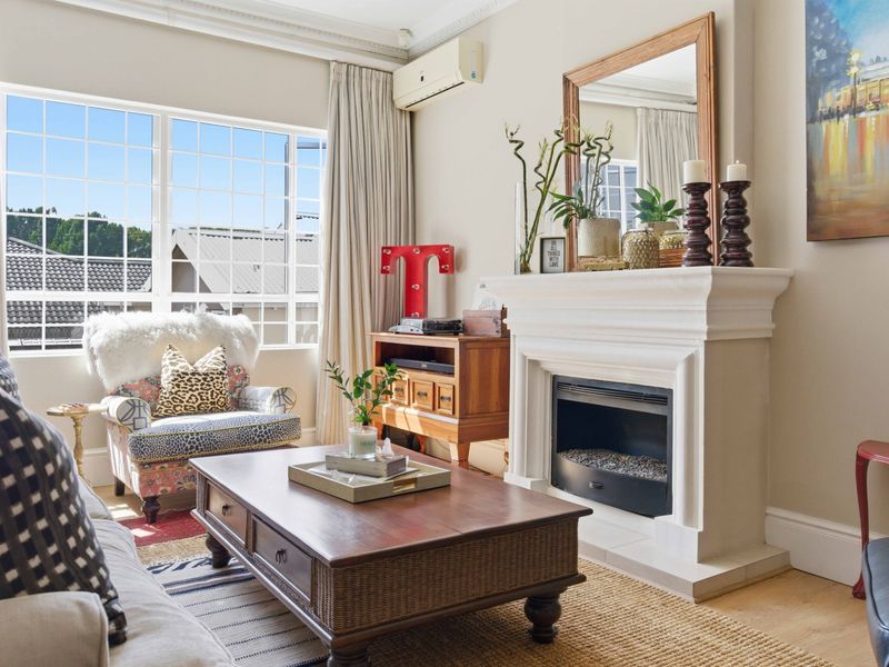Character home with flatlets - Photo 5