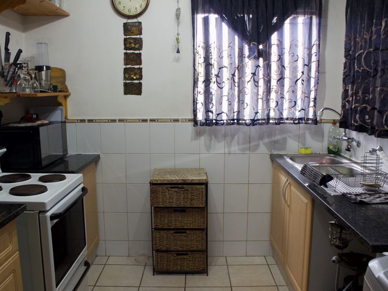 Beautiul 3 bedroom house in Rhodesfield - Photo 6