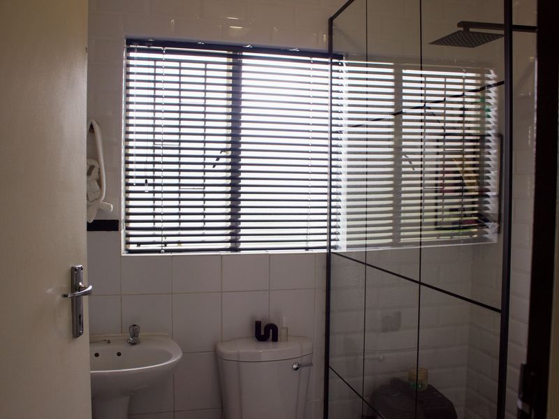 Beautiul 3 bedroom house in Rhodesfield - Photo 7