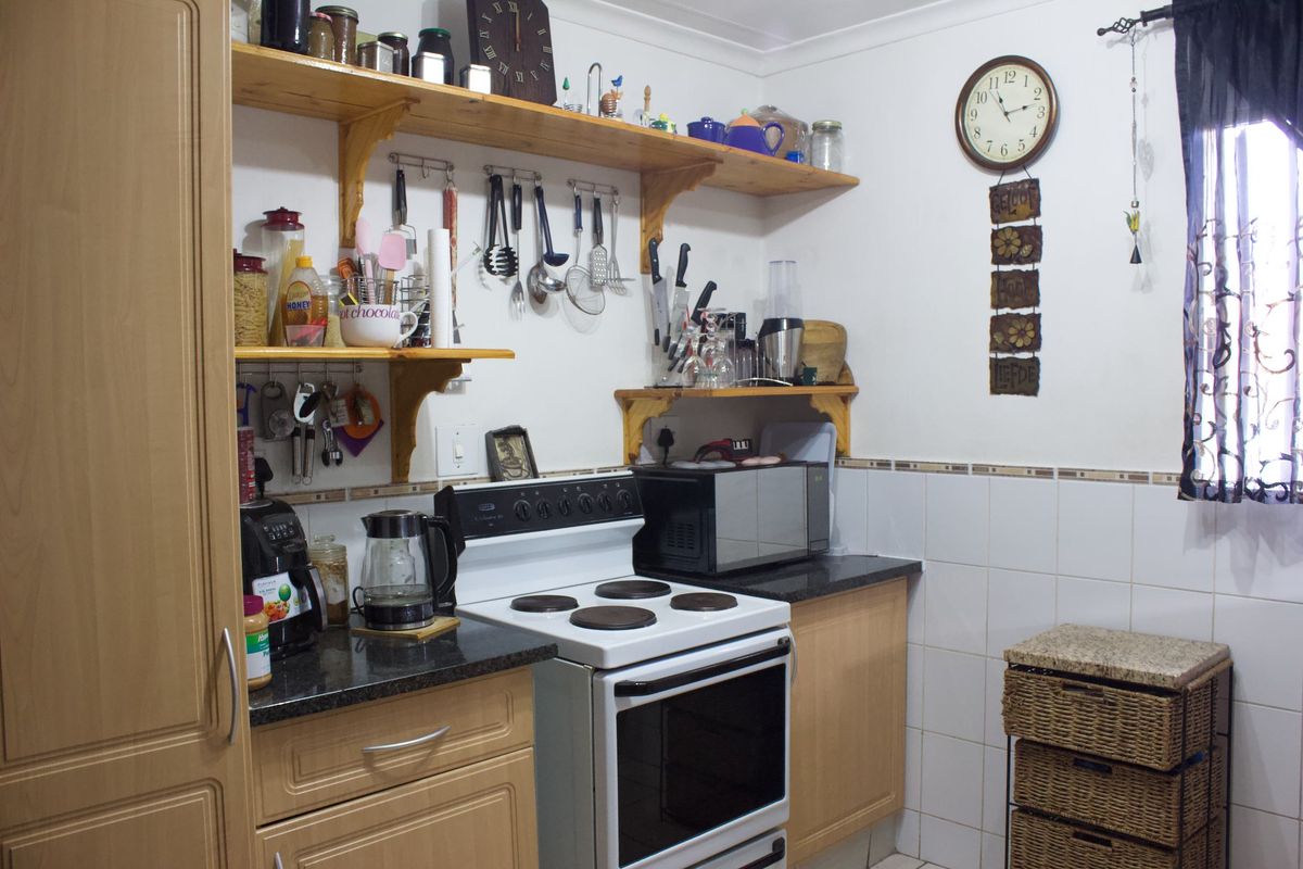 Beautiul 3 bedroom house in Rhodesfield - Photo 5