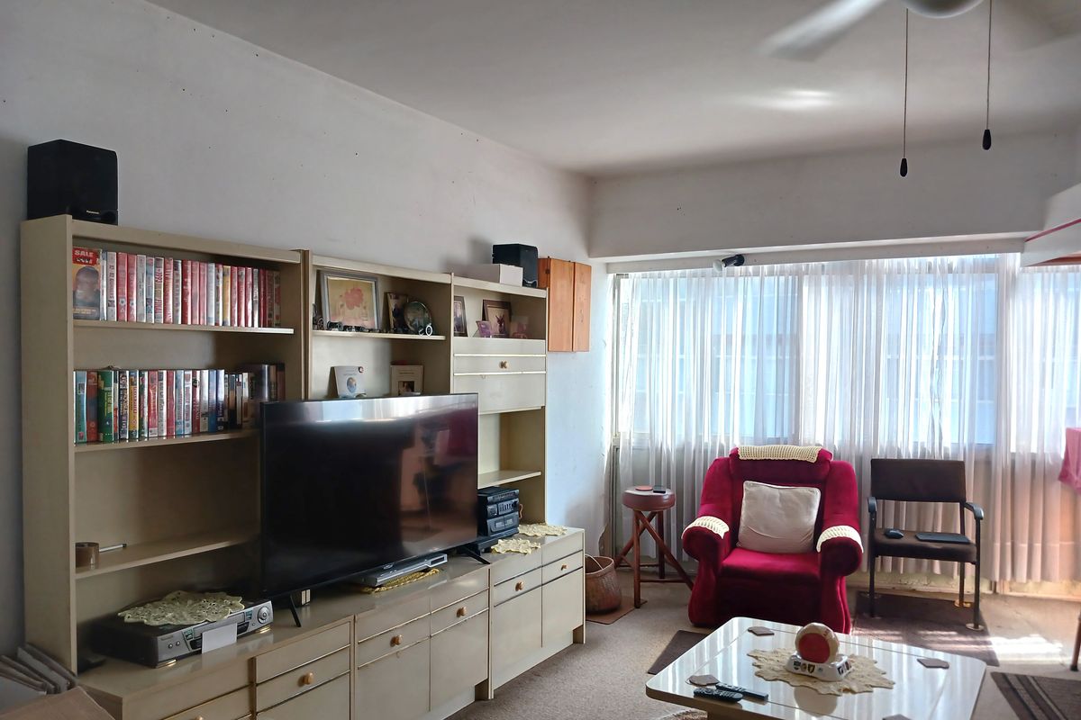 EXCLUSIVE MANDATE - 2 BEDROOM MOVE IN READY - EASY WALK TO ADDINGTON BEACH - Photo 3