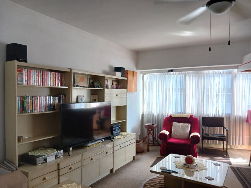 EXCLUSIVE MANDATE - 2 BEDROOM MOVE IN READY - EASY WALK TO ADDINGTON BEACH - Photo 3