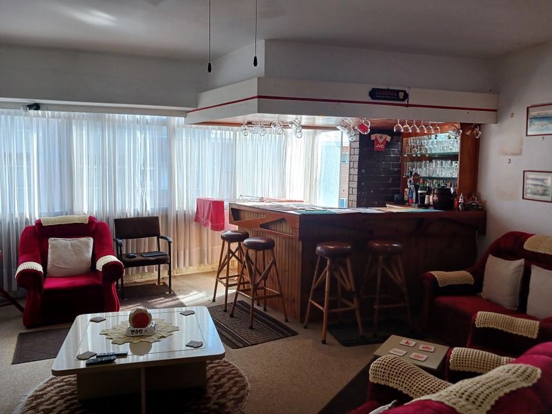 EXCLUSIVE MANDATE - 2 BEDROOM MOVE IN READY - EASY WALK TO ADDINGTON BEACH - Photo 2