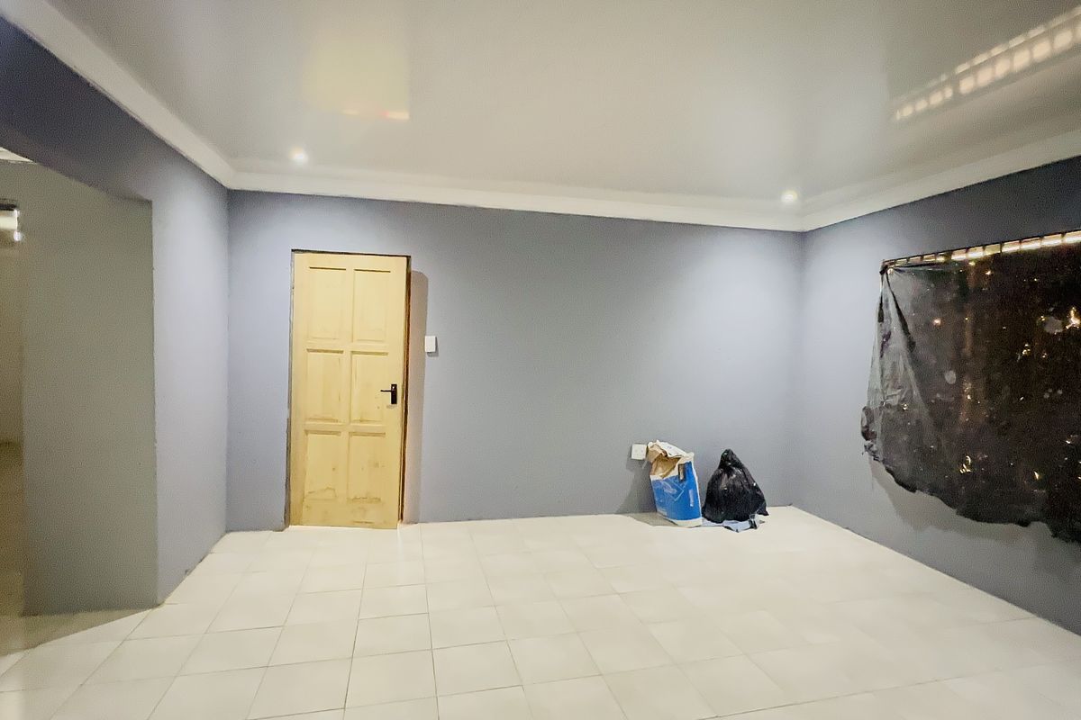 Newly renovated 2 Bedroom Home - Photo 5