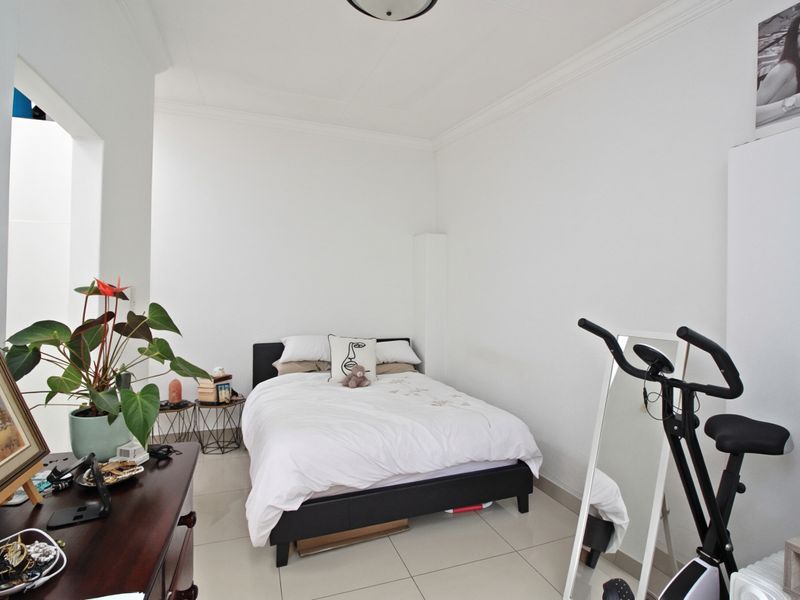 1 Bedroom Flat to Let in Highlands North - Photo 2