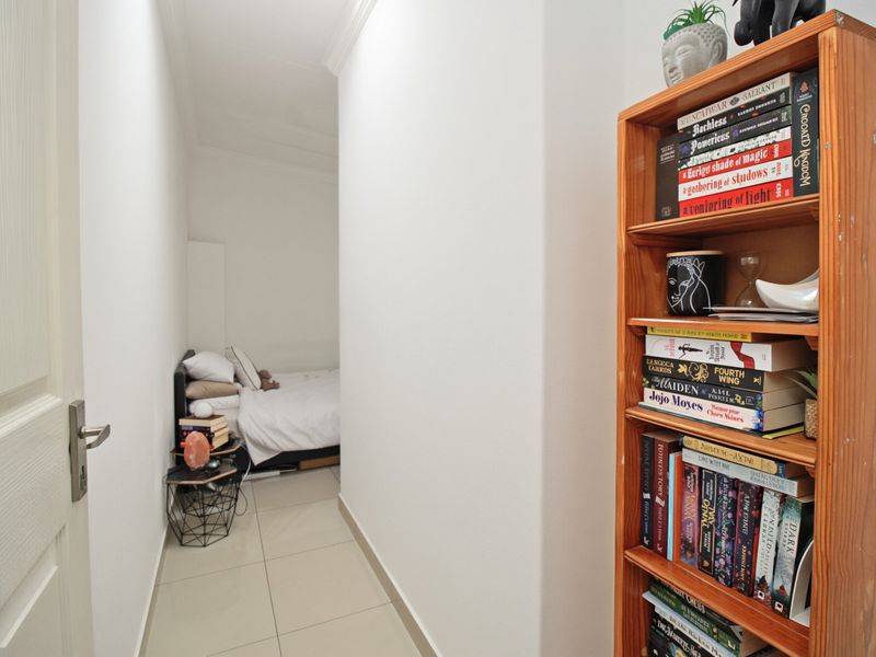 1 Bedroom Flat to Let in Highlands North - Photo 7