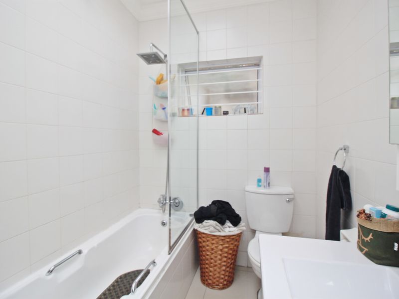 1 Bedroom Flat to Let in Highlands North - Photo 5