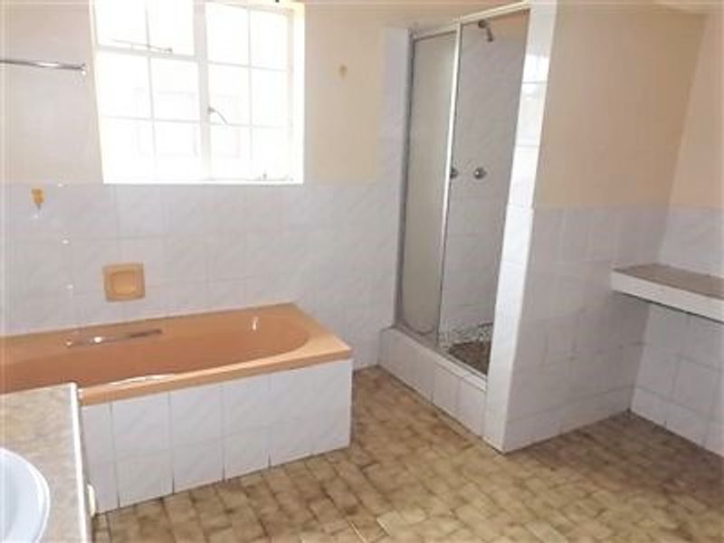 4 Bedroom house in Heuwelkruin - Photo 7