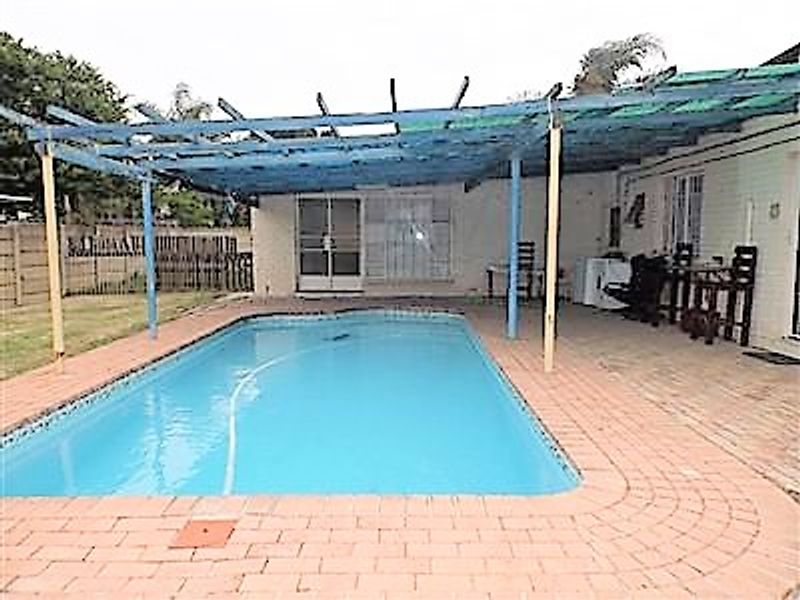 4 Bedroom house in Heuwelkruin - Photo 8