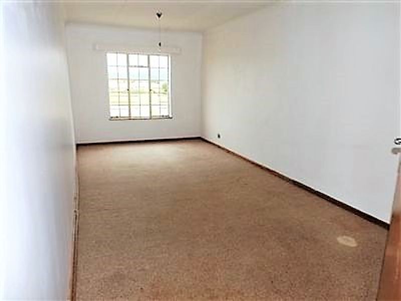 4 Bedroom house in Heuwelkruin - Photo 4