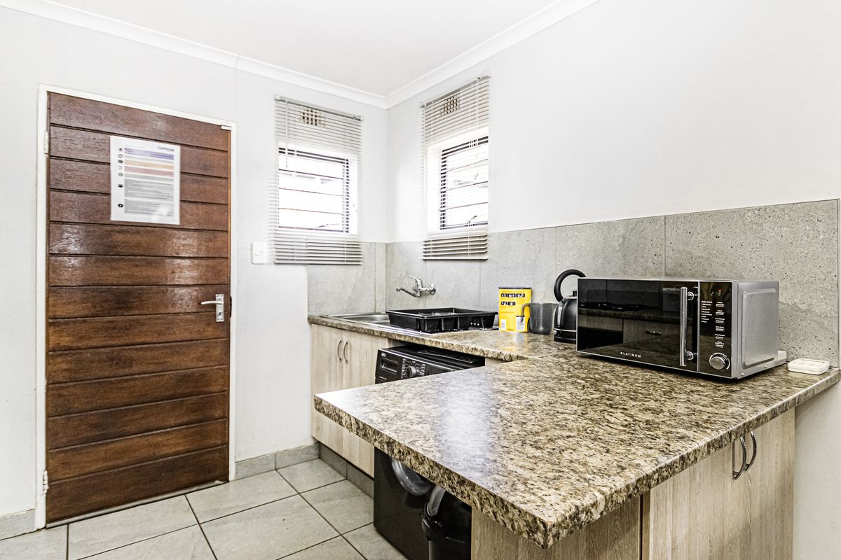 Modern Comfort Meets Elegant Living at Mindalore Royal Cradle! - Photo 2