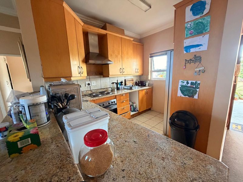 Magnificent views and modernised living - Photo 8