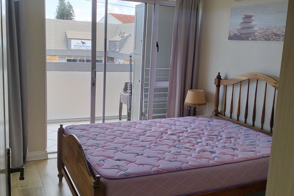 Perfect for coastal living and convenience! - Photo 5