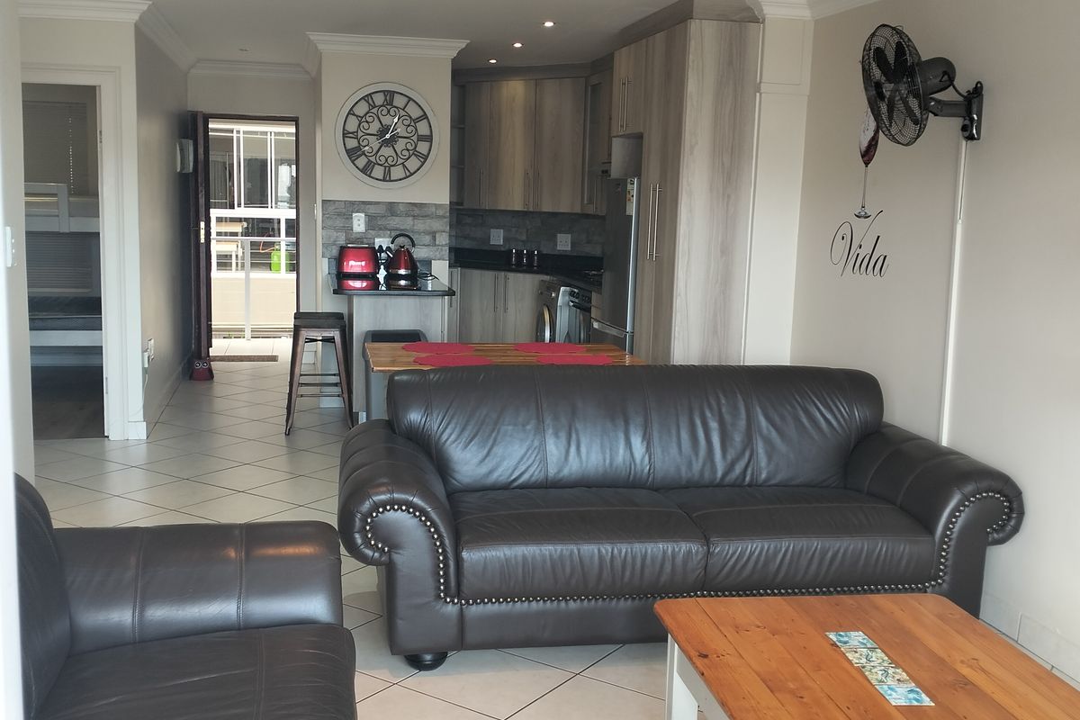Perfect for coastal living and convenience! - Photo 2