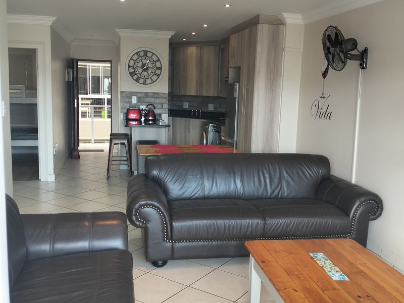 Perfect for coastal living and convenience! - Photo 2