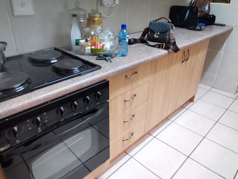 Neat and Spacious 2-Bedroom Home in a Peaceful Retirement Village - Photo 6