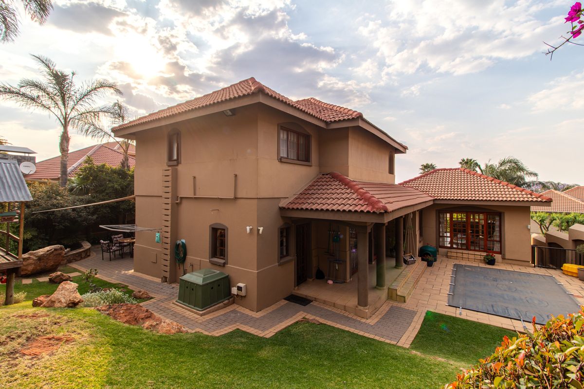 Bedfordview Cluster with views - Photo 2