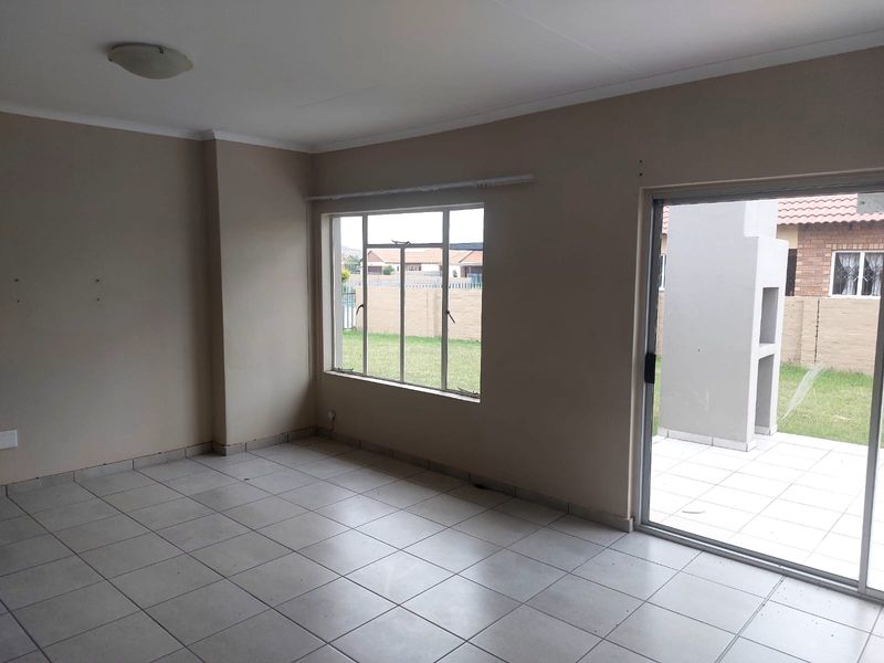 3 Bedroom House in Waterkloof Hills Estate for Sale. - Photo 5