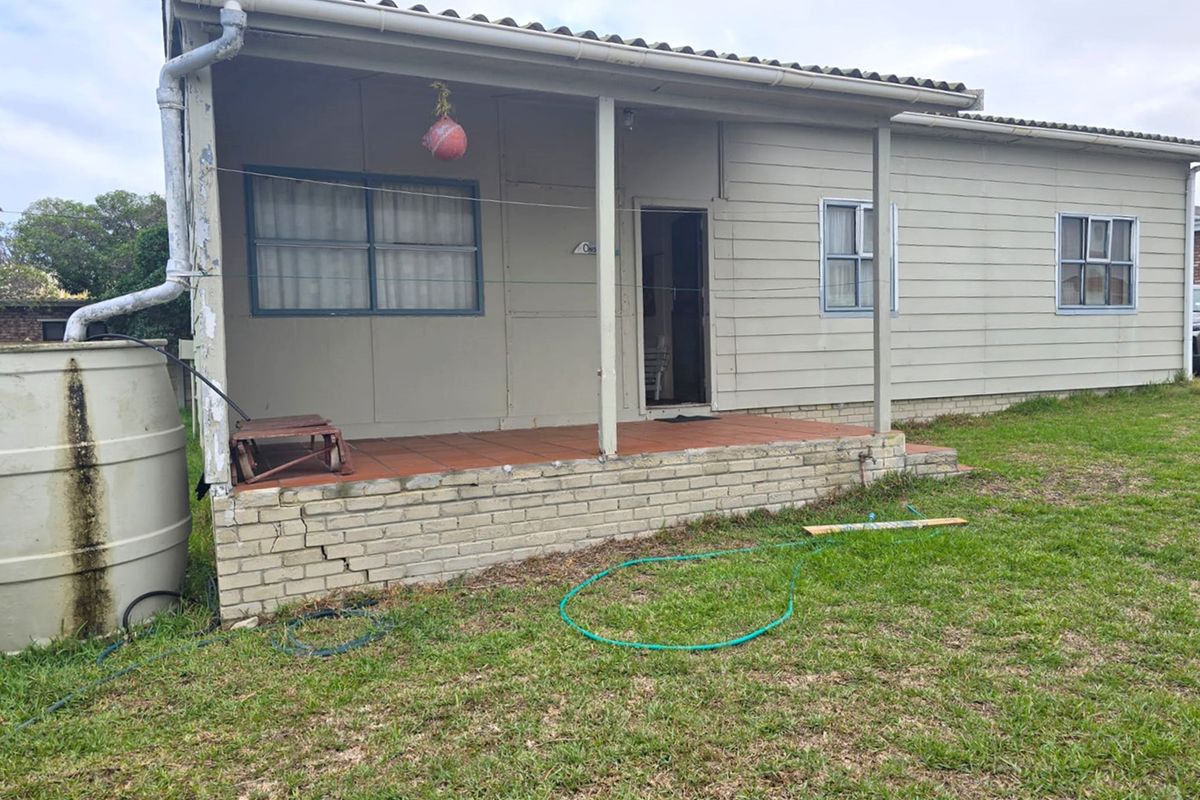Renovation Opportunity on a Prime Stand in a Sought-After Area - Photo 2