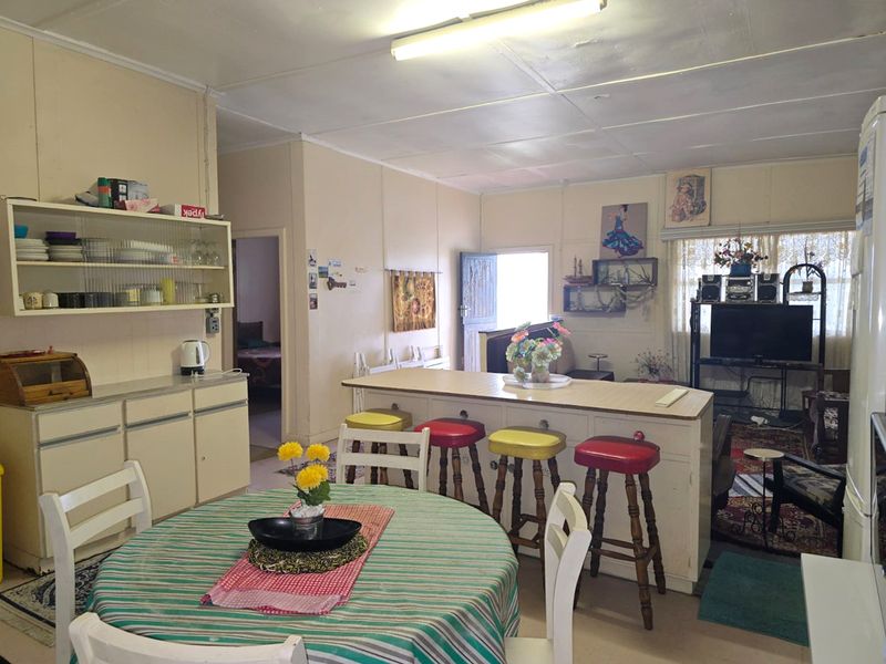 Renovation Opportunity on a Prime Stand in a Sought-After Area - Photo 9
