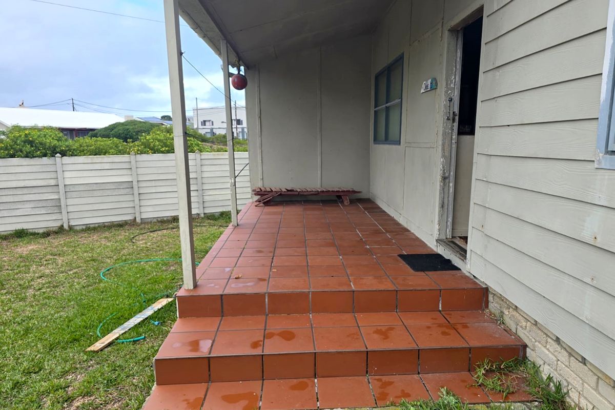 Renovation Opportunity on a Prime Stand in a Sought-After Area - Photo 5