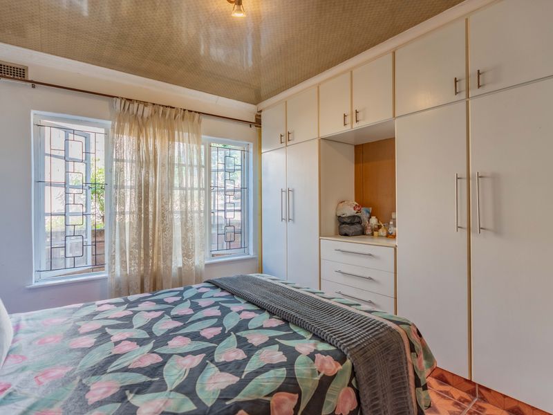 Versatile Living Opportunity: One Level for Personal Use, One for Income, OR a Complete Family Home! - Photo 8