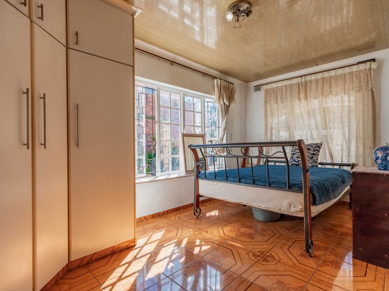 Versatile Living Opportunity: One Level for Personal Use, One for Income, OR a Complete Family Home! - Photo 9
