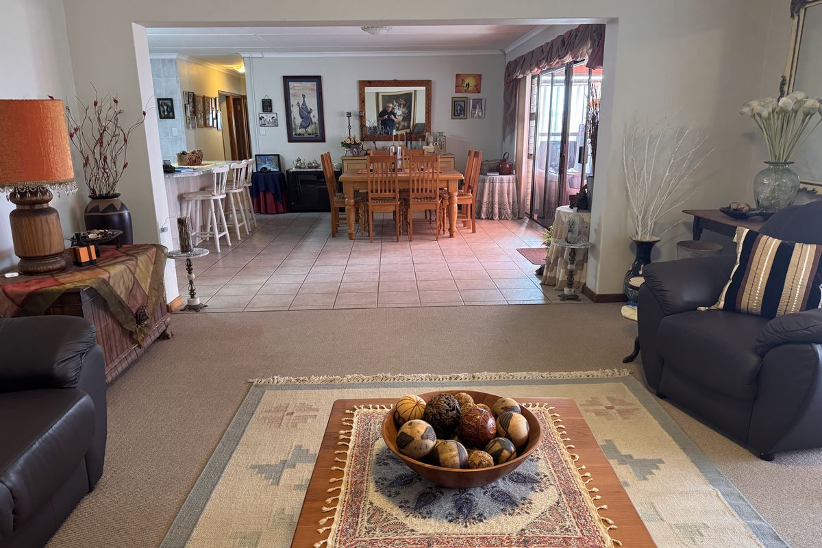 3 Bedroom townhouse for sale in Hartenbos Central ideal for beach lovers and families alike - Photo 3