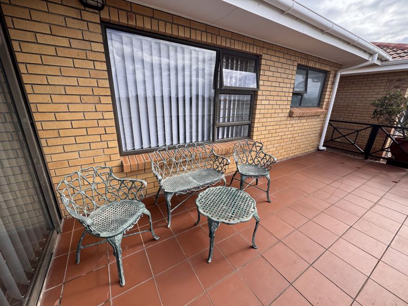 3 Bedroom townhouse for sale in Hartenbos Central ideal for beach lovers and families alike - Photo 8