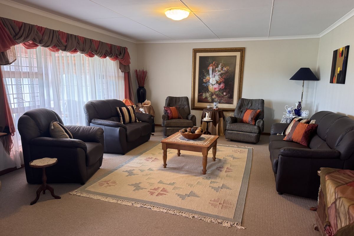 3 Bedroom townhouse for sale in Hartenbos Central ideal for beach lovers and families alike - Photo 4