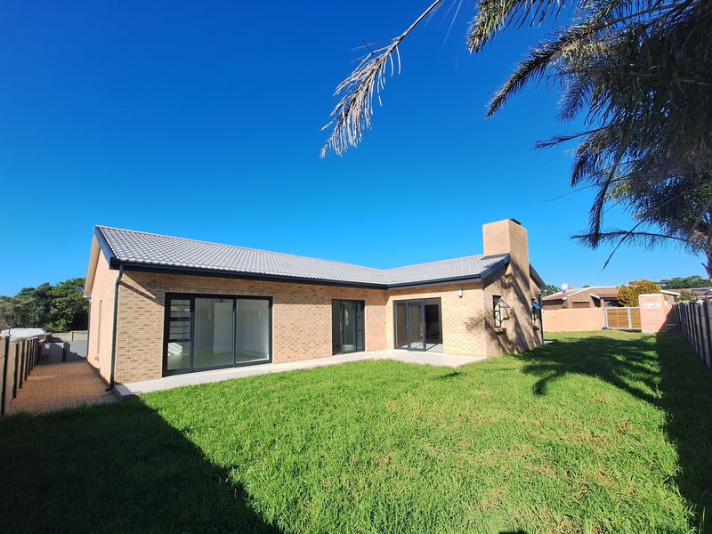 ULTRA-MODERN HOME IN CLOSE PROXIMITY TO ABSOLUTELY EVERYTHING - Photo 1