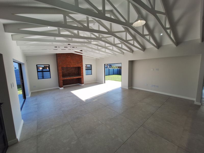 ULTRA-MODERN HOME IN CLOSE PROXIMITY TO ABSOLUTELY EVERYTHING - Photo 6