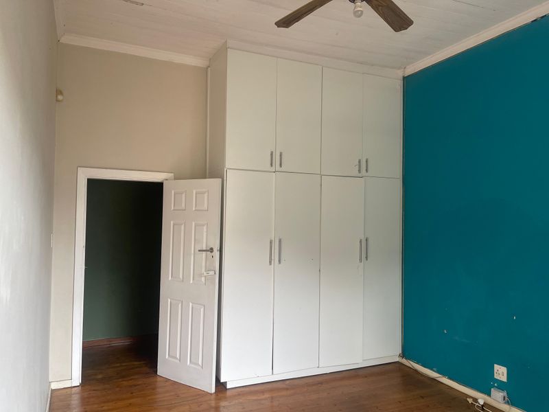 This well-maintained three-bedroom home offers the perfect blend of comfort, convenience, and peace - Photo 7