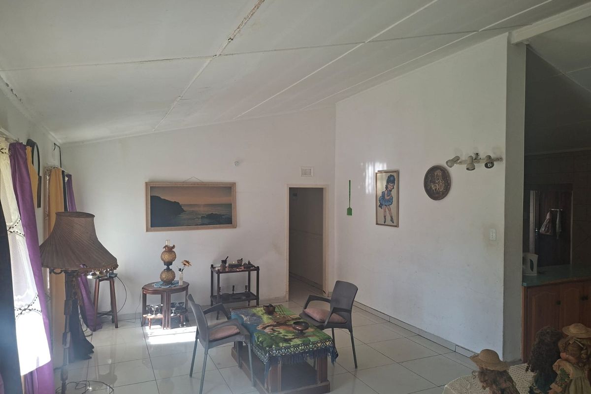 Sole Mandate – Aviary Hill Townhouse - Space + Income + Value Opportunity - Photo 3