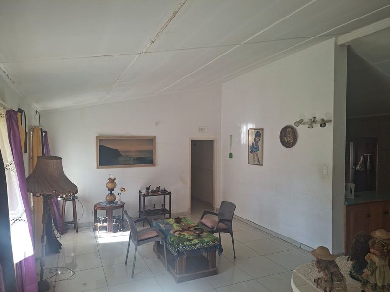 Sole Mandate – Aviary Hill Townhouse - Space + Income + Value Opportunity - Photo 3