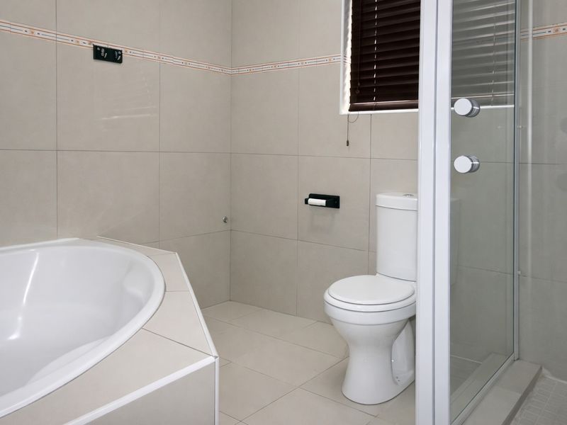 Secure Estate Living in Strubensvalley - Photo 10