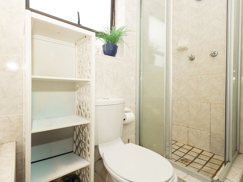 Charming 2-bedroom apartment for sale in Sonstraal Heights, Durbanville—perfect for modern living! - Photo 9