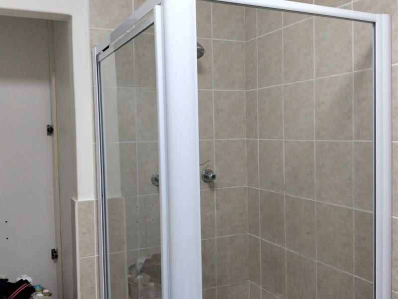 Charming 2-bedroom apartment in Belhar, Cape Town – perfect blend of comfort and convenience awaits - Photo 4