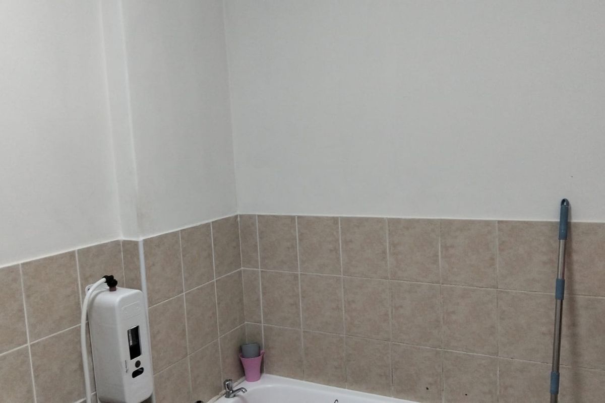Charming 2-bedroom apartment in Belhar, Cape Town – perfect blend of comfort and convenience awaits - Photo 3