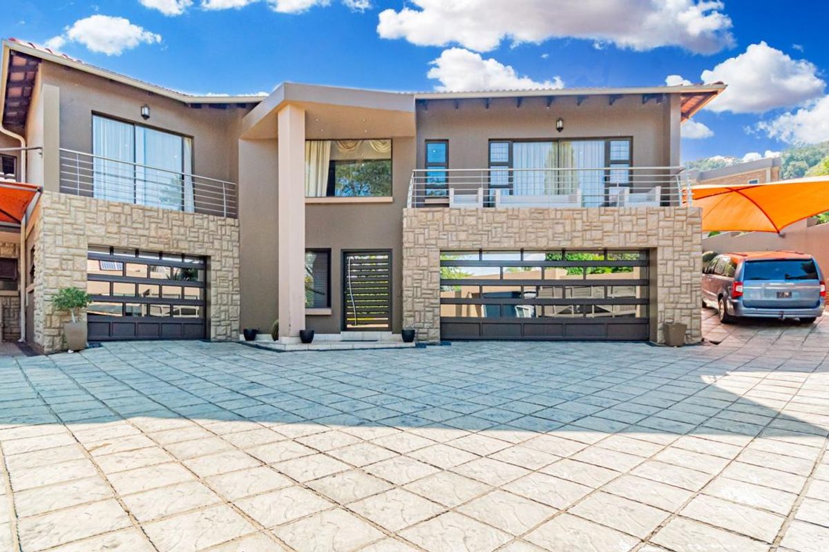 LUXURY 4 BEDROOM FAMILY HOME WITH ENTERTAINER’S DREAM FEATURES – MEYERSDAL CREST ESTATE - Photo 3