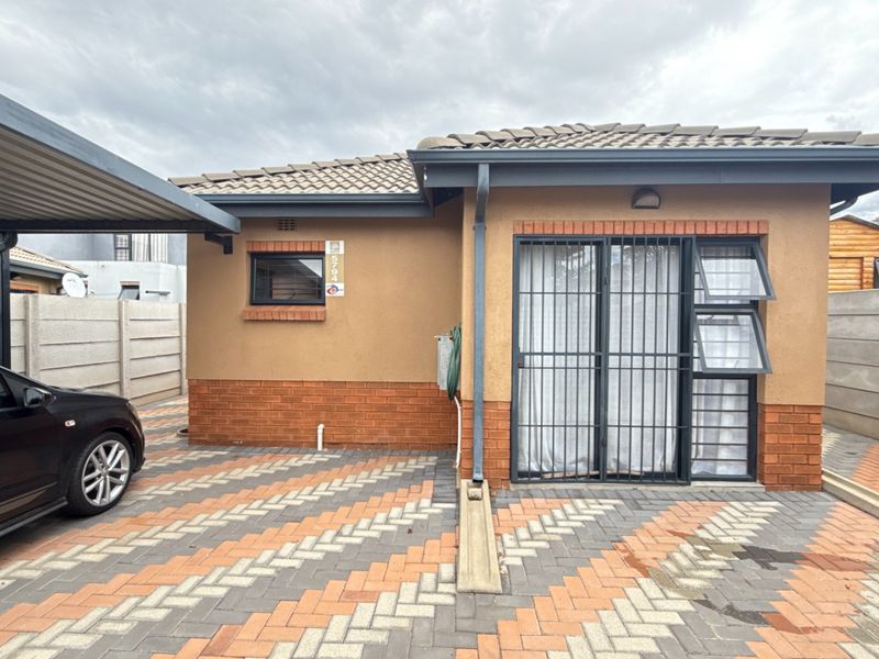 Modern Comfort in a Safe, Welcoming Community - Photo 5