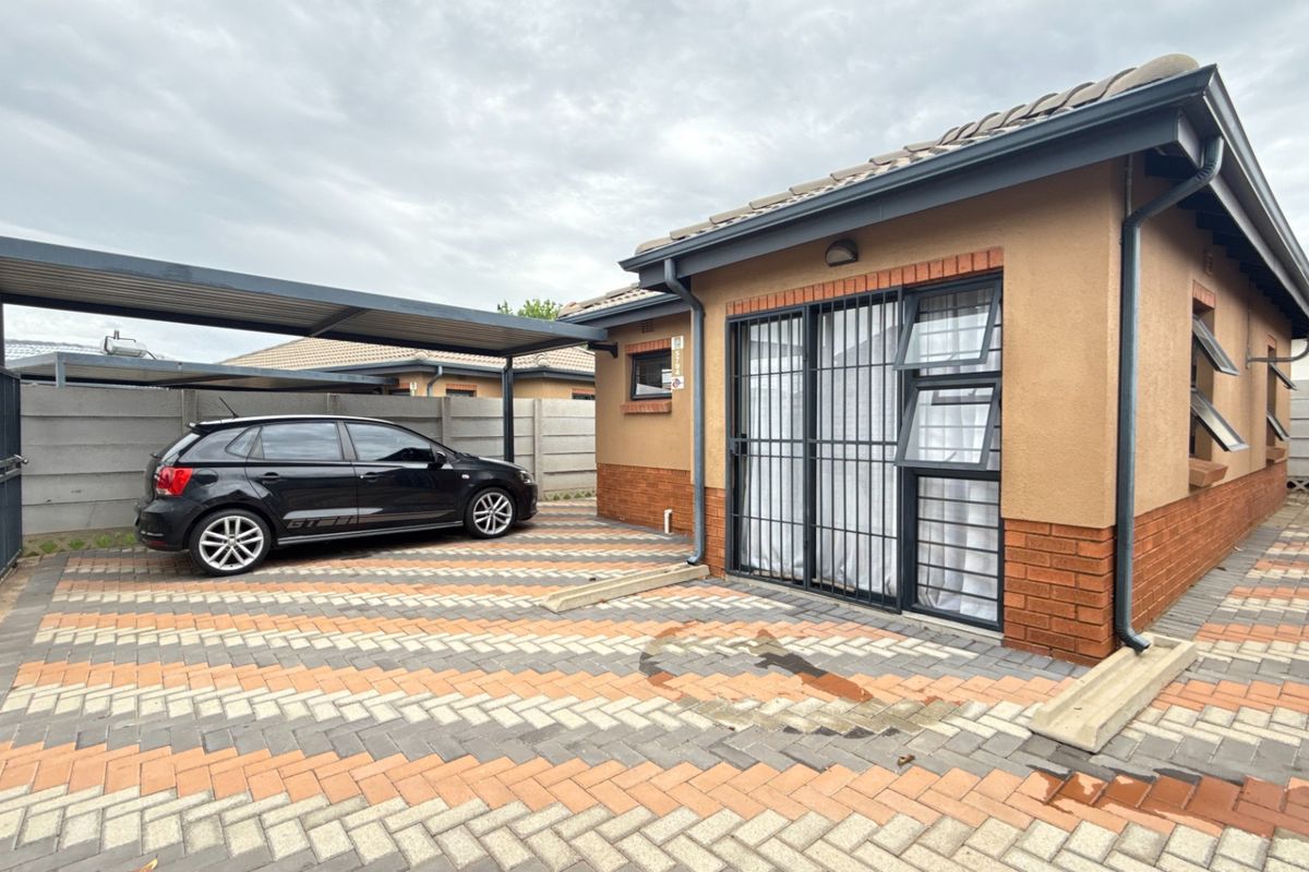 Modern Comfort in a Safe, Welcoming Community - Photo 2
