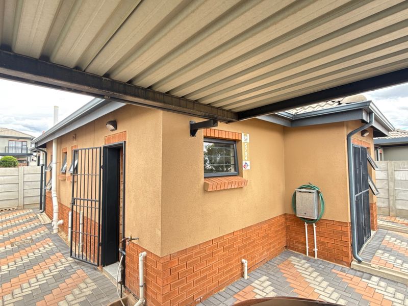 Modern Comfort in a Safe, Welcoming Community - Photo 4